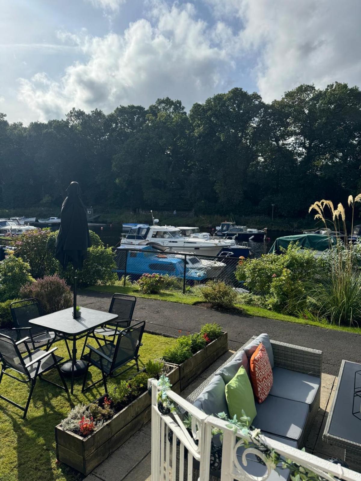 Loch Lomond Riverside Apartments B Balloch Eksteriør bilde